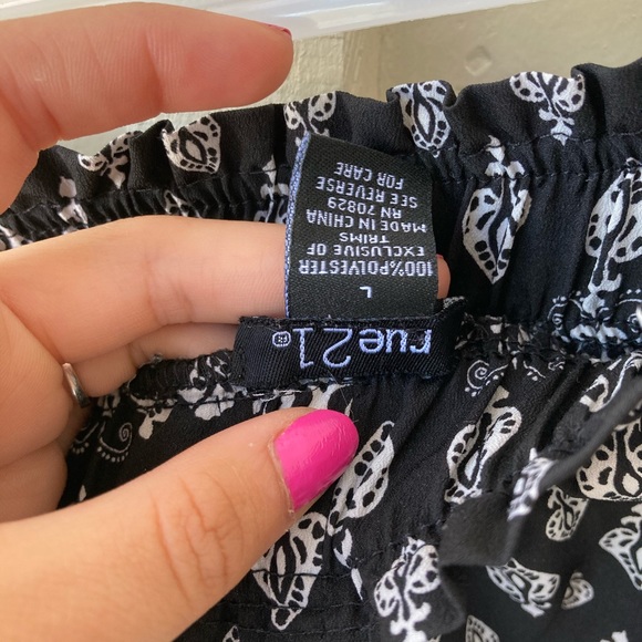 Shorts - Picture 2 of 2